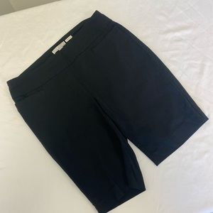 Dana Buchman woman’s pants size S.